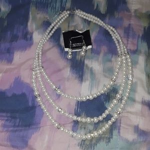 Pearl Necklace with earrings